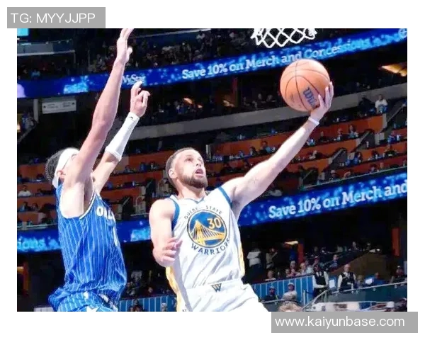 库里谈战胜开拓者的关键因素强调防守带动进攻的重要性 库里谈战胜开拓者的关键因素强调防守带动进攻的重要性