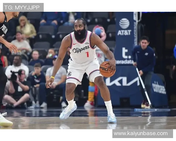 哈登全场30分7板7助表现出色带领球队取得胜利正负值高达22 哈登全场30分7板7助表现出色带领球队取得胜利正负值高达22