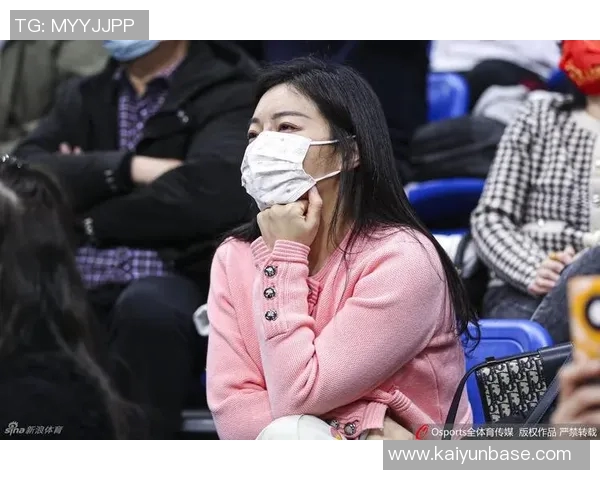 安芬尼赞绿军主场球迷热情享受在这座球馆的比赛氛围 安芬尼赞绿军主场球迷热情享受在这座球馆的比赛氛围