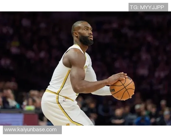 杰伦布朗半场表现低迷仅得6分3失误球队状态堪忧